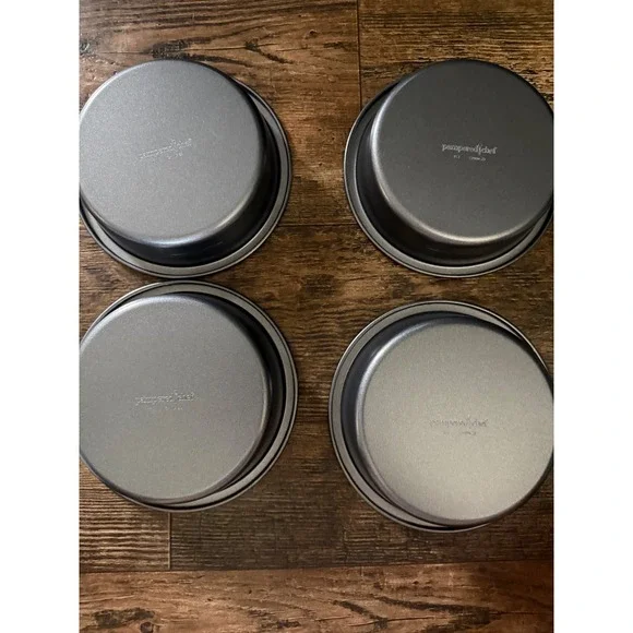 Pampered Chef Layer Cake Pan Set 4 Round Baking Pans Nonstick - Picture 8 of 8